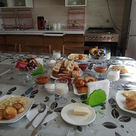 Meerim Guest House Bokonbayevo Esterno foto